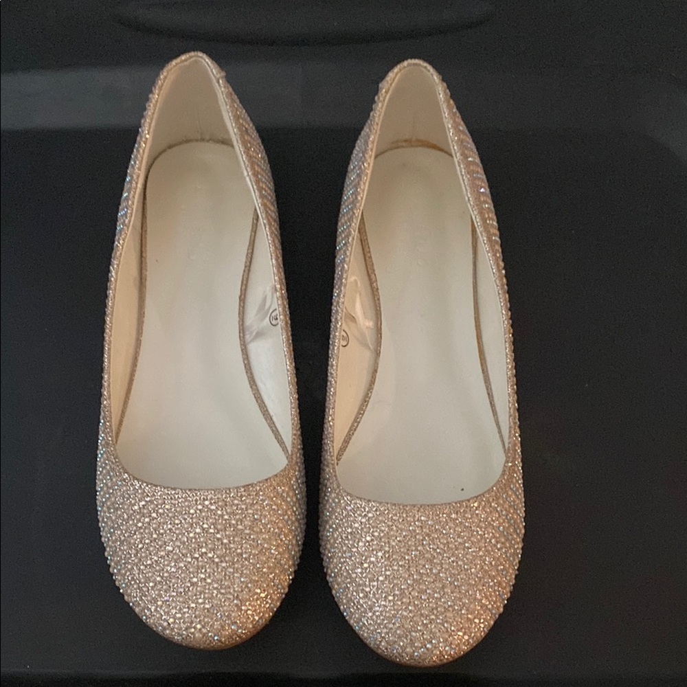 Elegant Gold Women's Shoes